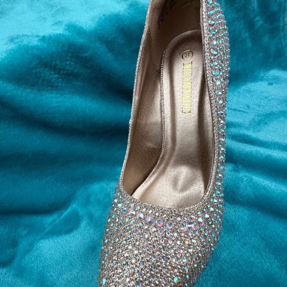 Size 8 glamour high heels